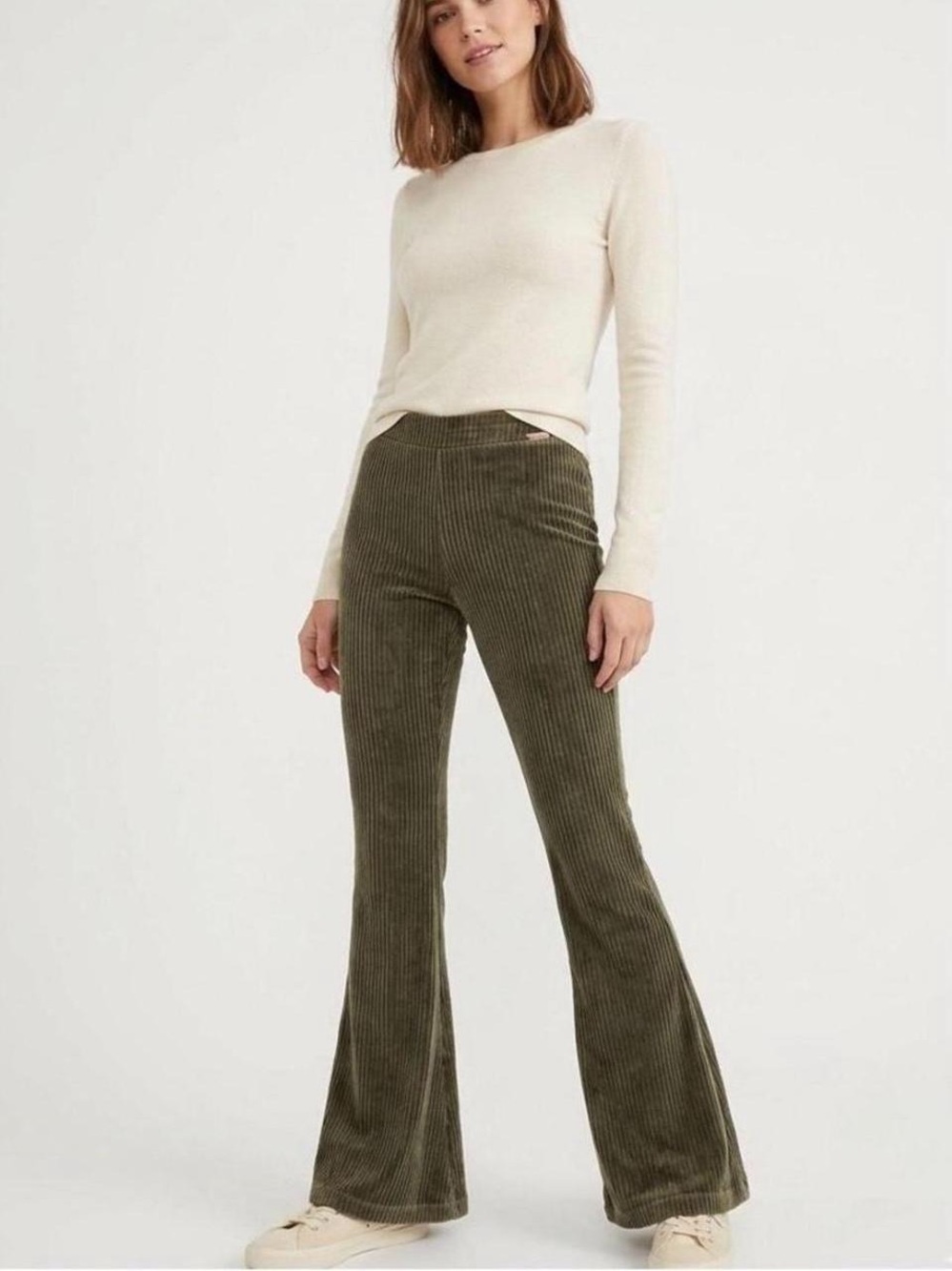 Aerie Groove-On Rib Velour Flare Pant in Olive Green
